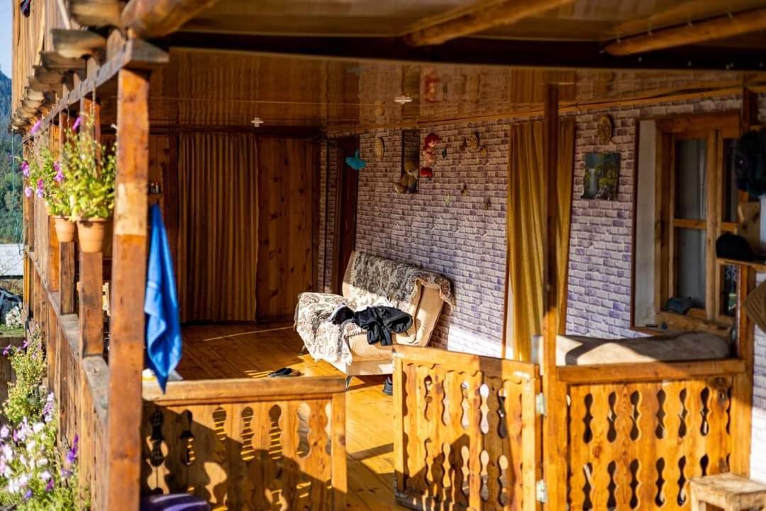 Guest House Old Omalo Екстериор снимка